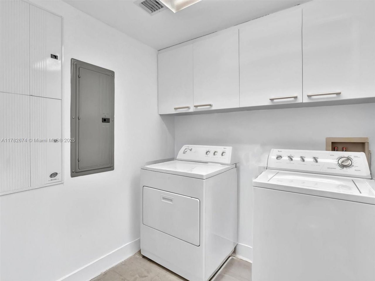 17201 Collins Ave, Unit 704, Sunny Isles Beach, FL 33160 Photo