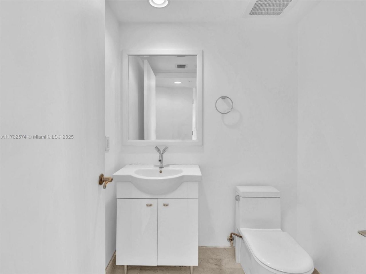 17201 Collins Ave, Unit 704, Sunny Isles Beach, FL 33160 Photo