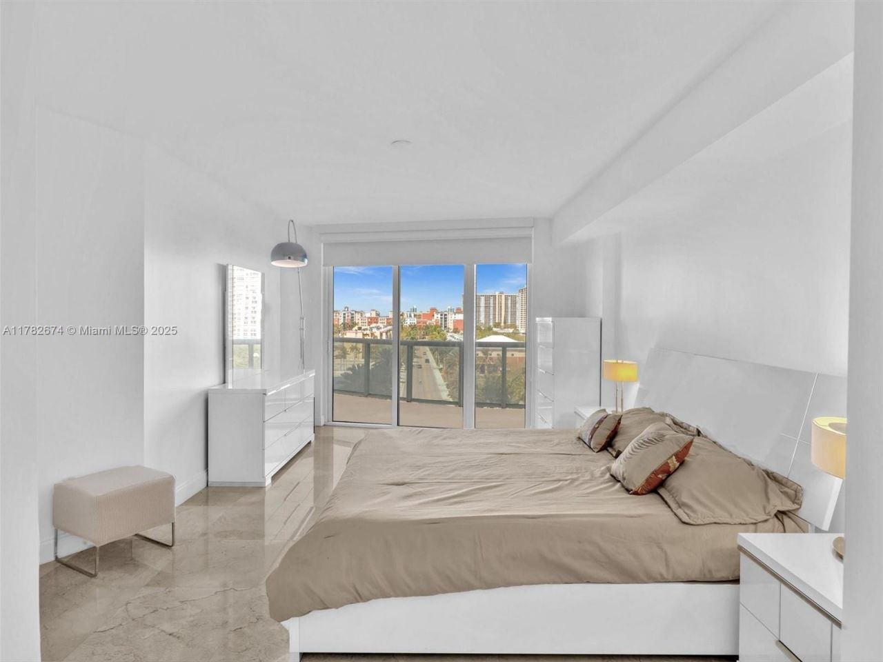 17201 Collins Ave, Unit 704, Sunny Isles Beach, FL 33160 Photo