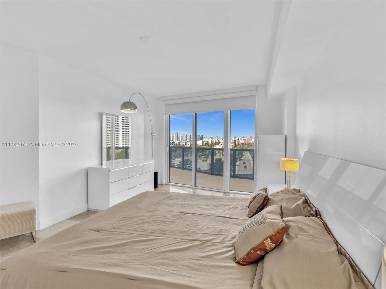 17201 Collins Ave, Unit 704, Sunny Isles Beach, FL 33160 Photo