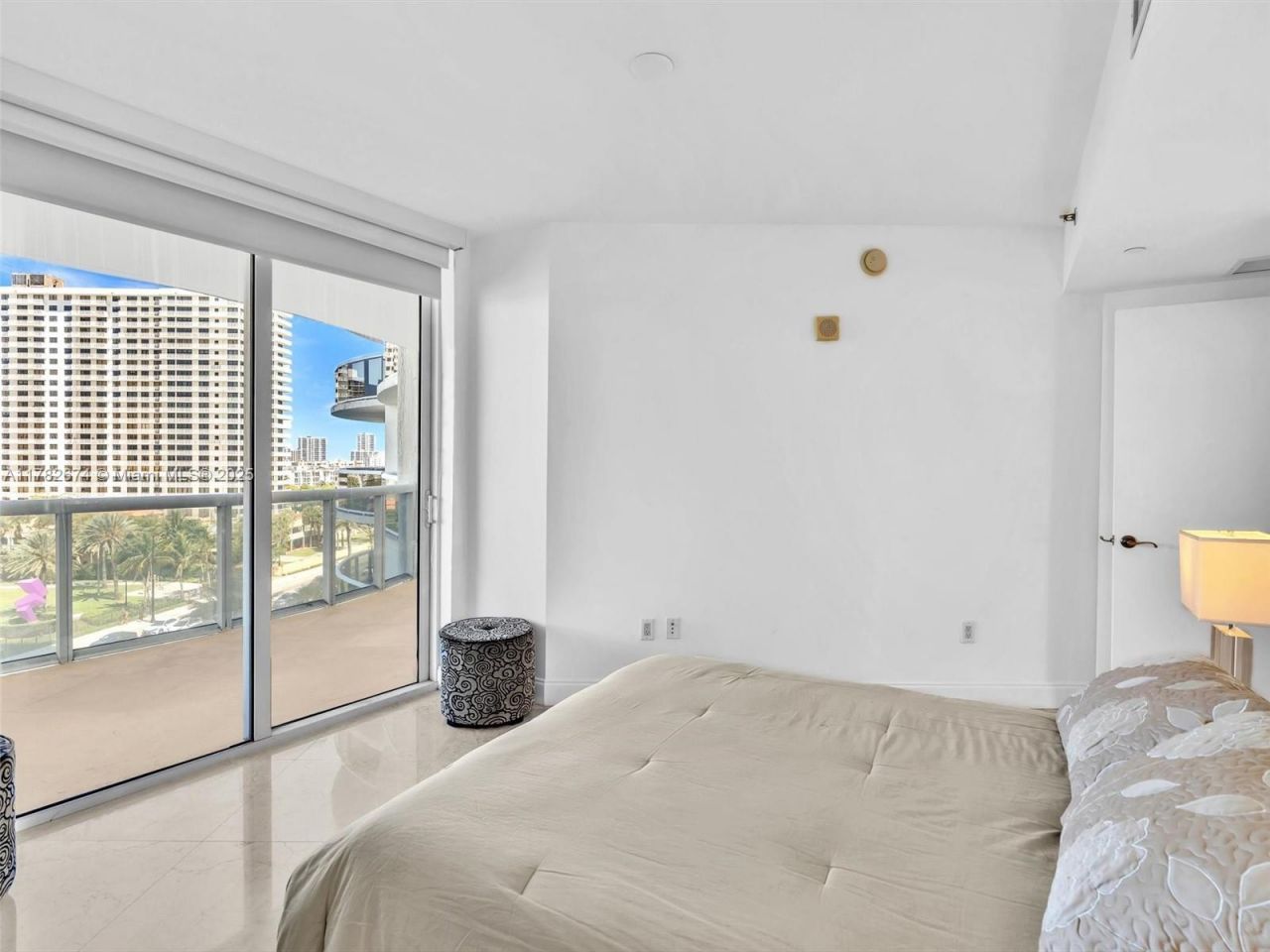 17201 Collins Ave, Unit 704, Sunny Isles Beach, FL 33160 Photo