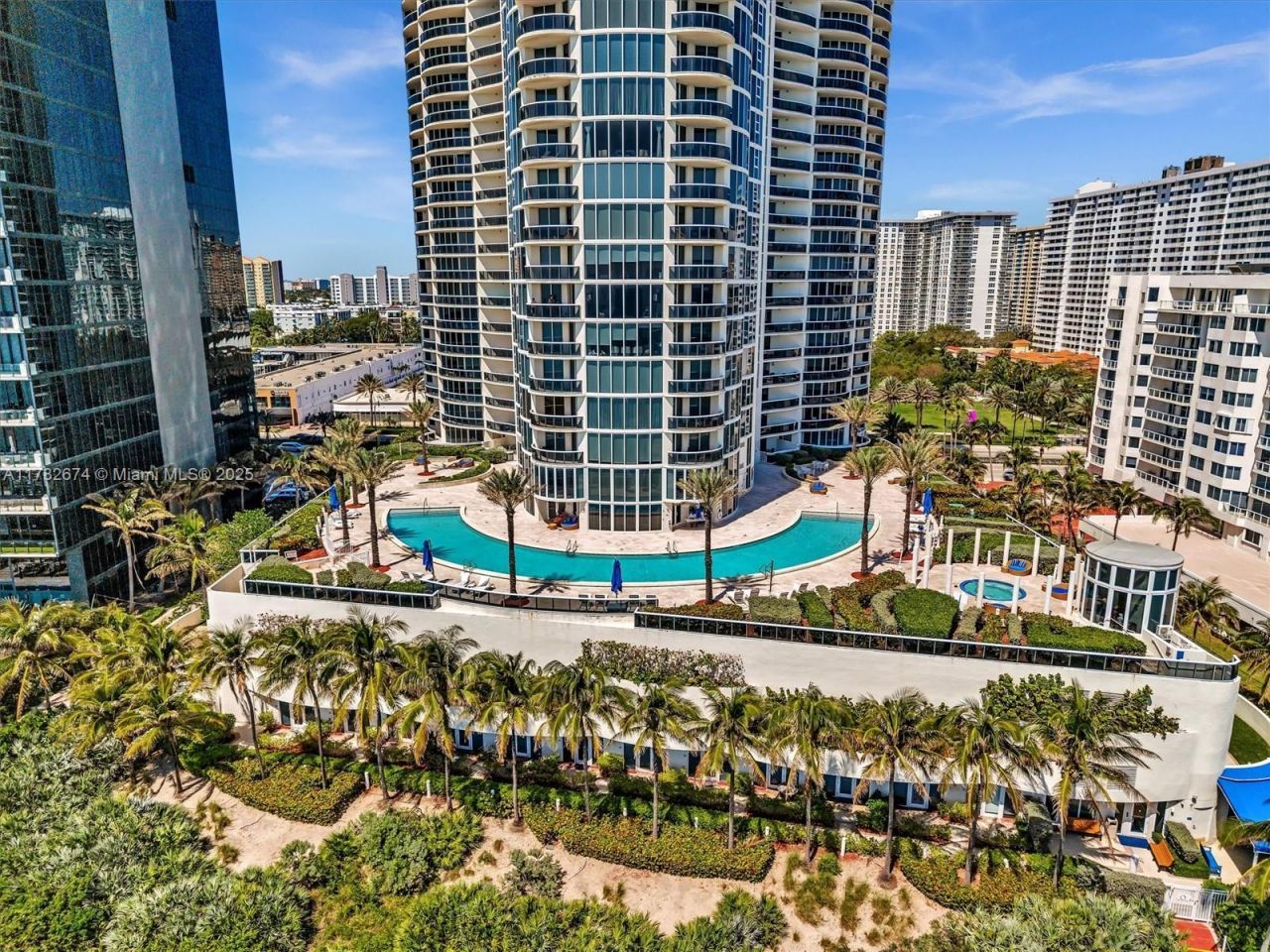 17201 Collins Ave, Unit 704, Sunny Isles Beach, FL 33160 Photo