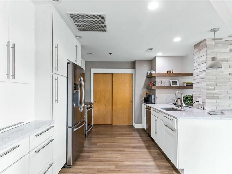 196 S Grant Avenue, Unit 307, Columbus, OH 43215 Photo 2