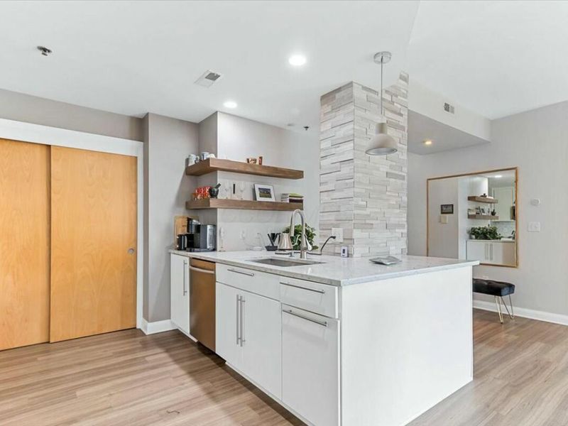 196 S Grant Avenue, Unit 307, Columbus, OH 43215 Photo 3