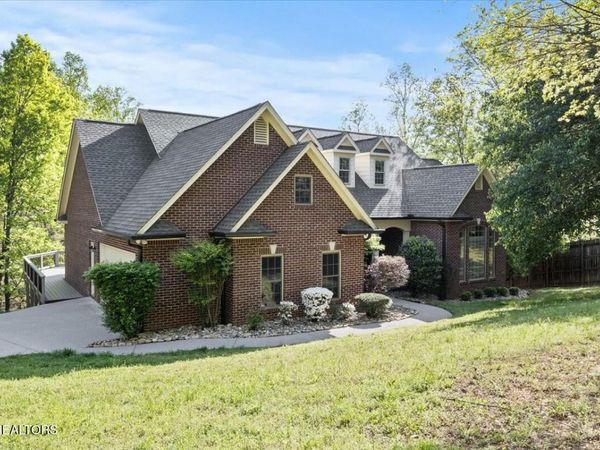 1121 S Sequoyah Drive, Friendsville, TN 37737