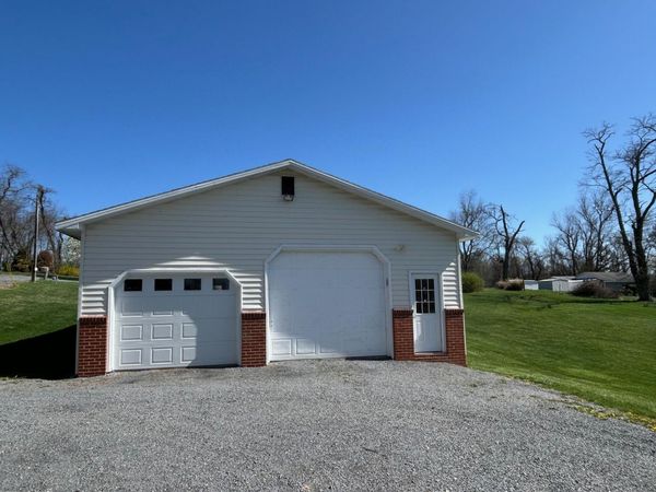 470 Baker St, Lewisburg, WV 24901