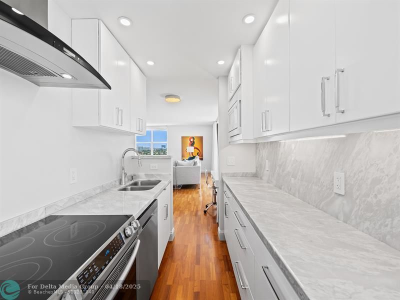 888 Intracoastal Drive, Unit 12F, Fort Lauderdale, FL 33304 Photo