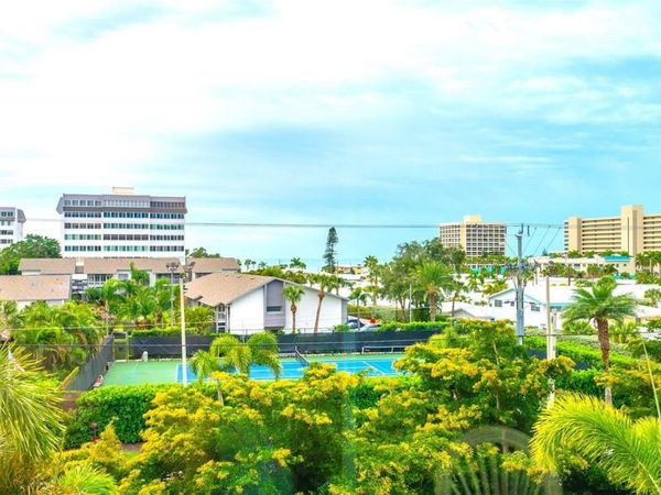 1200 E PEPPERTREE LANE, Unit 305, SARASOTA, FL 34242