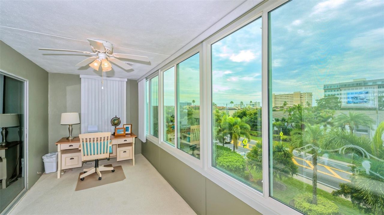 1200 E Peppertree Lane, Unit 305, Sarasota, FL 34242 Photo