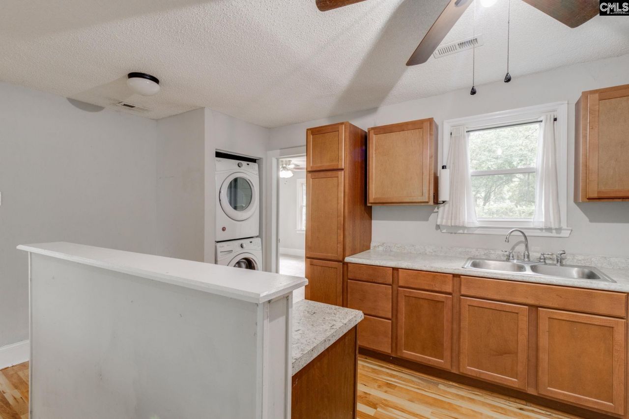 27 Rose Drive Photo 12