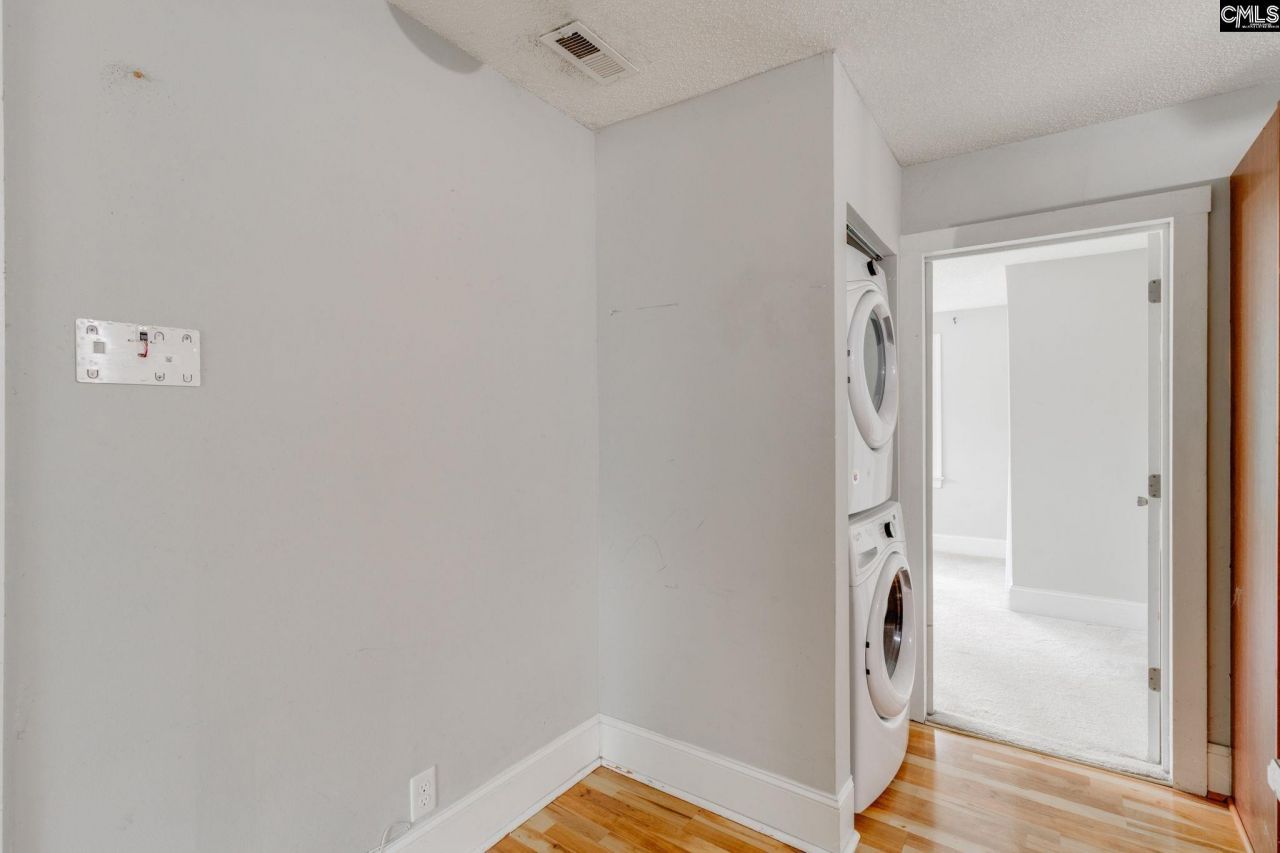 27 Rose Drive Photo 13