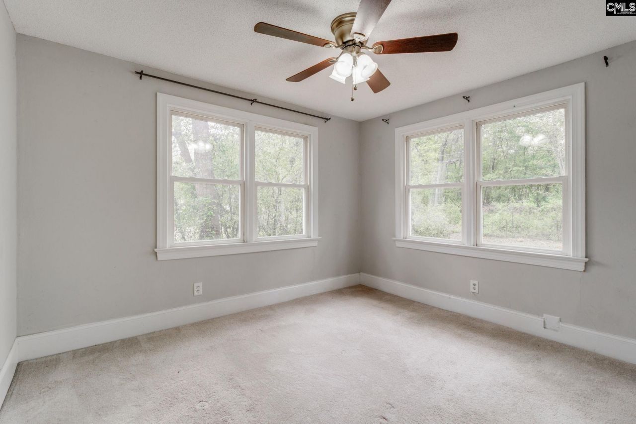 27 Rose Drive Photo 15