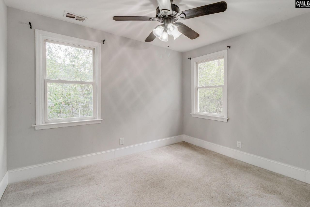 27 Rose Drive Photo 19