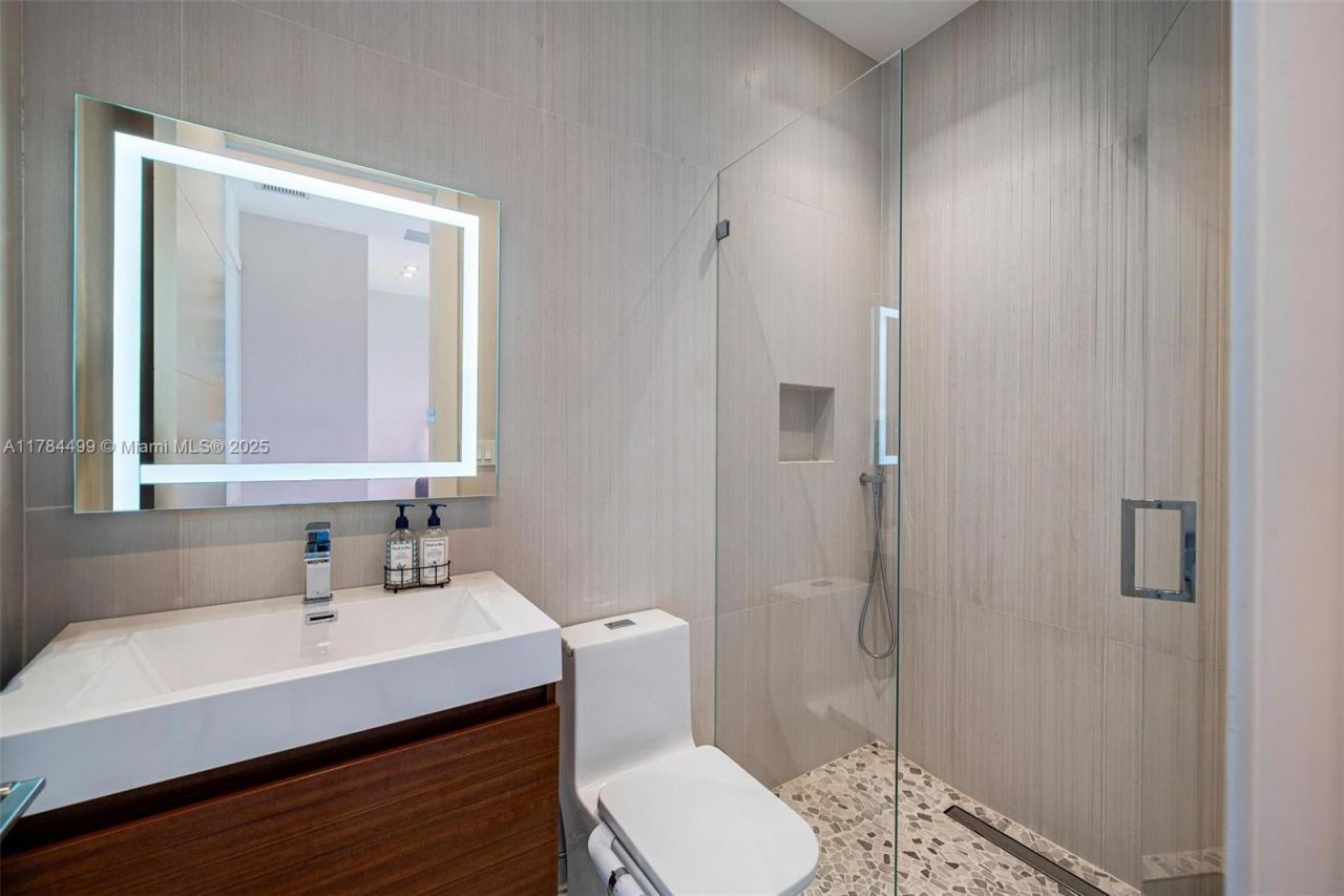 830 Lugo Ave, Coral Gables, FL 33156 Photo