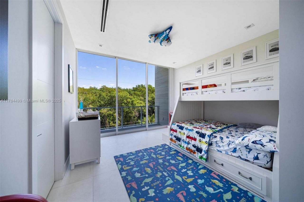 830 Lugo Ave, Coral Gables, FL 33156 Photo