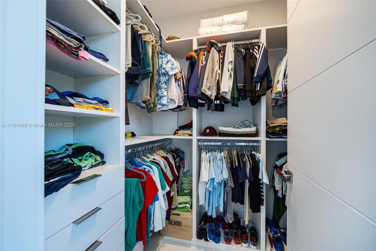 830 Lugo Ave, Coral Gables, FL 33156 Photo