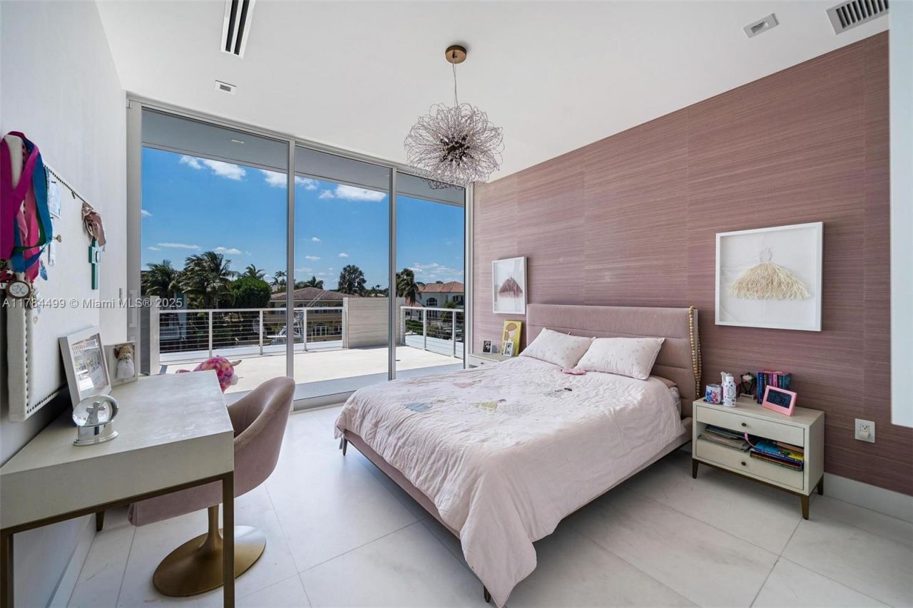 830 Lugo Ave, Coral Gables, FL 33156 Photo