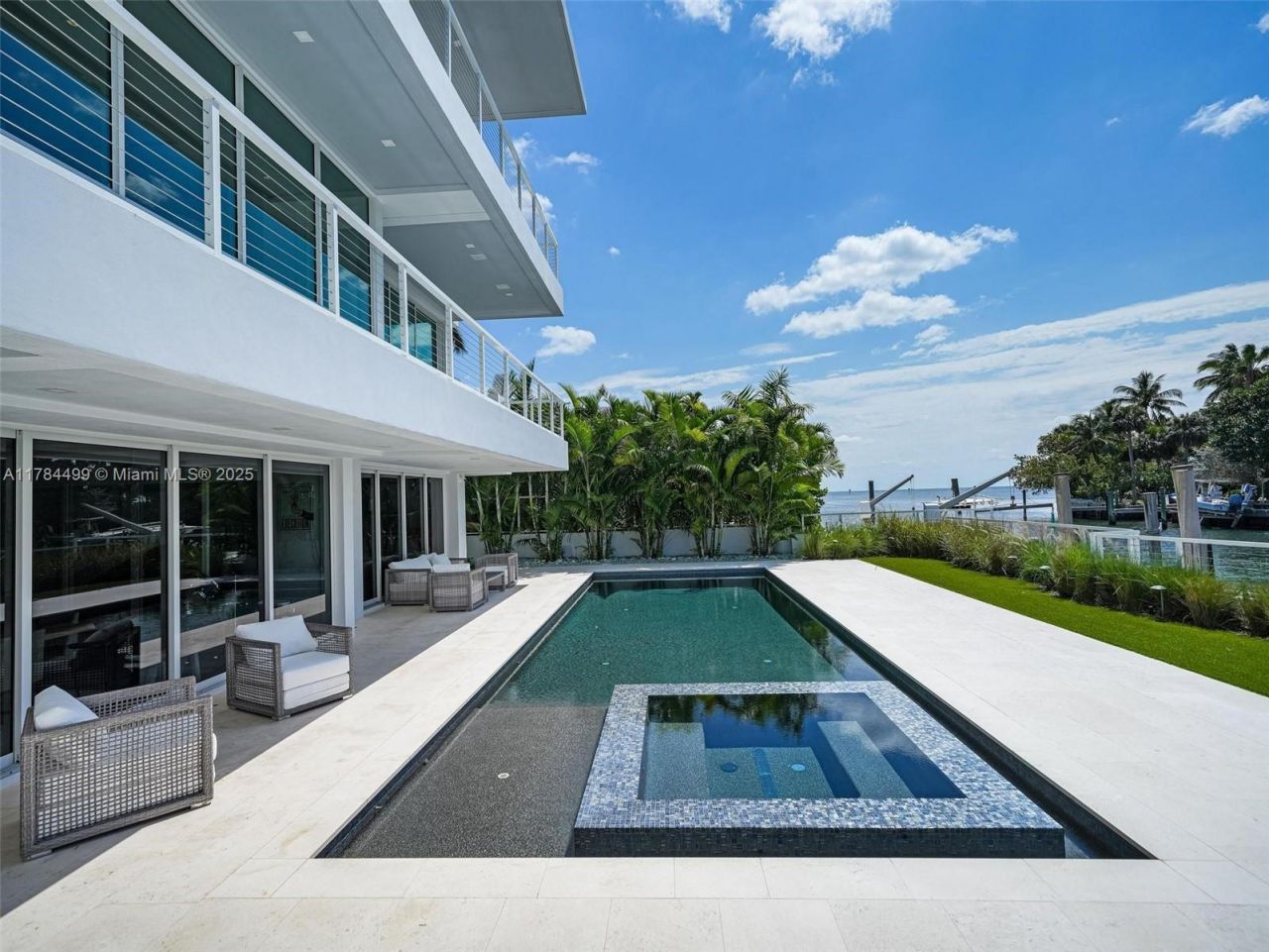 830 Lugo Ave, Coral Gables, FL 33156 Photo