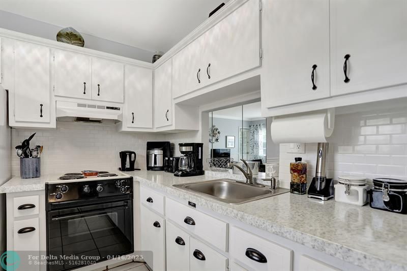 4451 NW 16th St, Unit 208, Fort Lauderdale, FL 33313 Photo