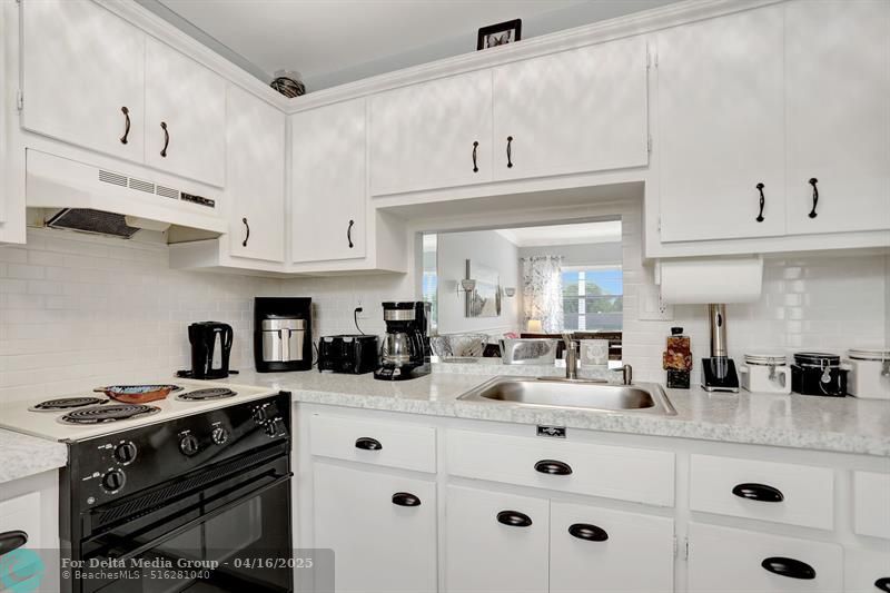 4451 NW 16th St, Unit 208, Fort Lauderdale, FL 33313 Photo