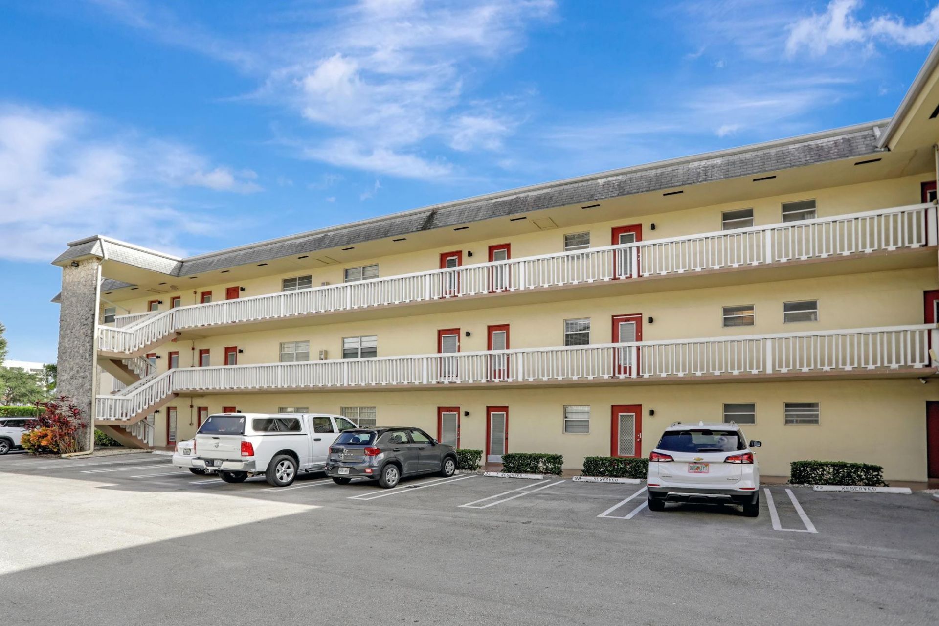 4451 NW 16th Street, Unit 208, Fort Lauderdale, FL 33313 Photo