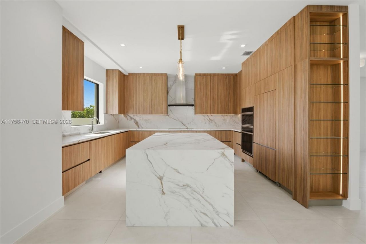 2725 SW 65th Ave, Miami, FL 33155 Photo