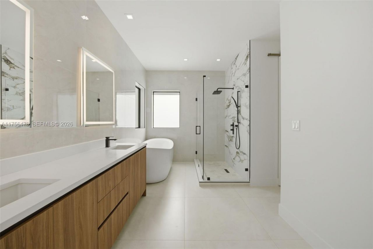 2725 SW 65th Ave, Miami, FL 33155 Photo