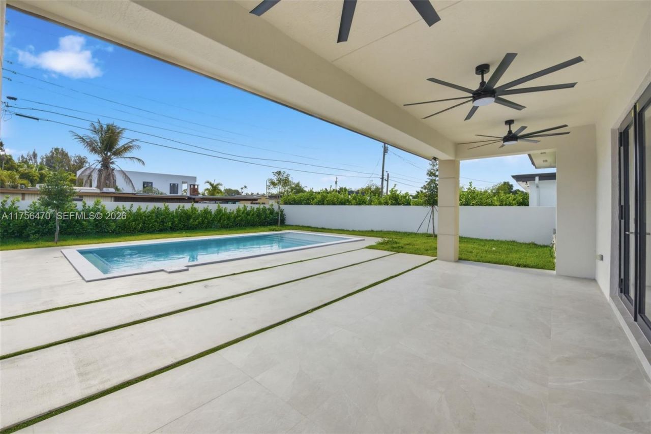 2725 SW 65th Ave, Miami, FL 33155 Photo