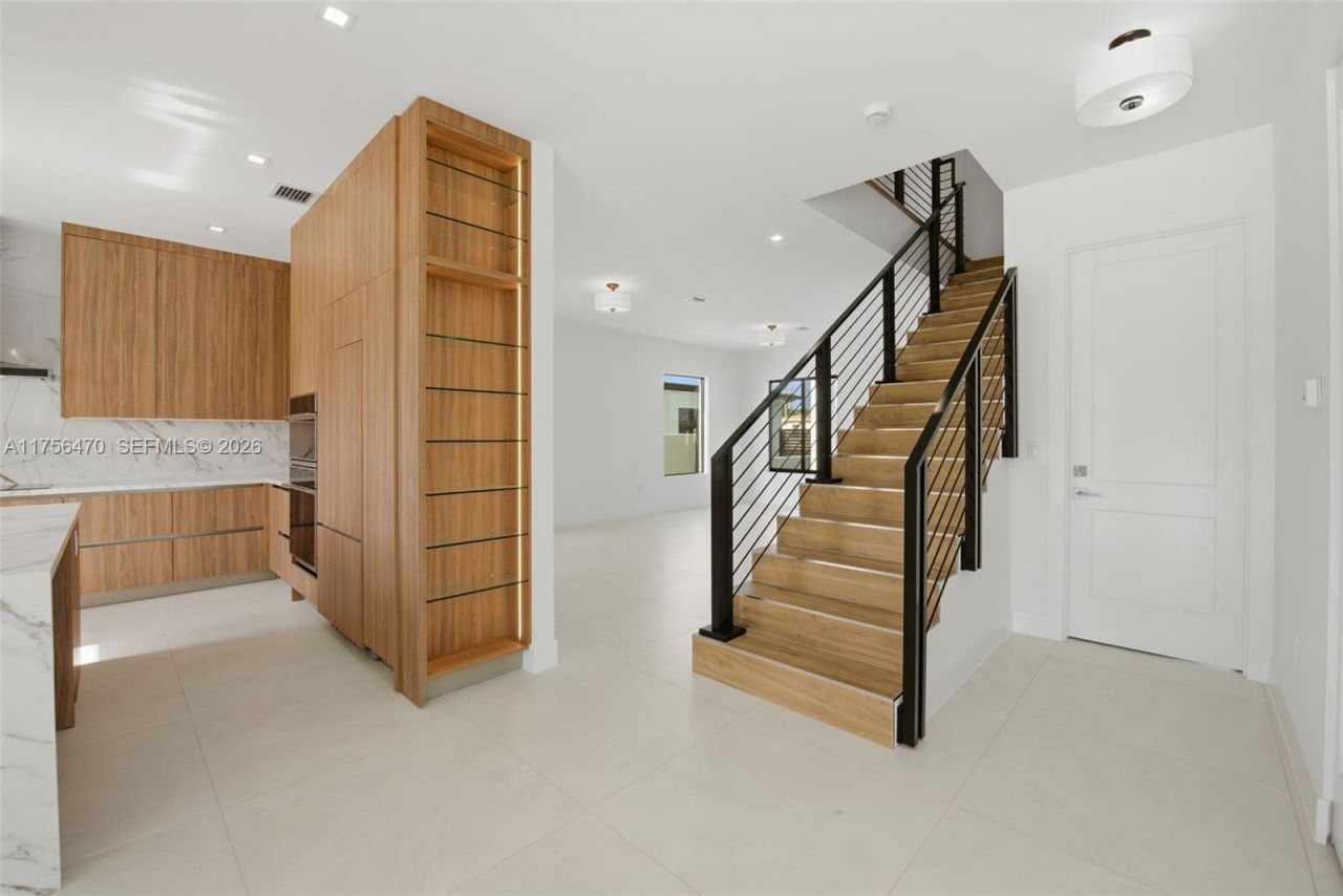 2725 SW 65th Ave, Miami, FL 33155 Photo