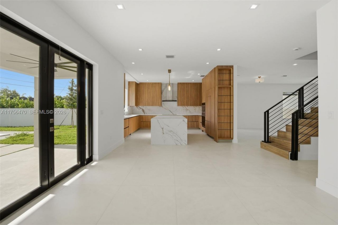 2725 SW 65th Ave, Miami, FL 33155 Photo