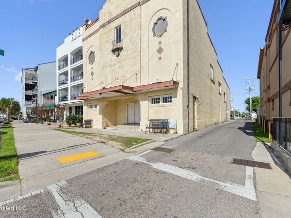 150 N Beach Boulevard, Bay Saint Louis, MS 39520