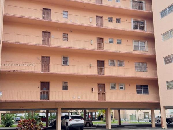 440 E 23rd St, Unit 1219, Hialeah, FL 33013