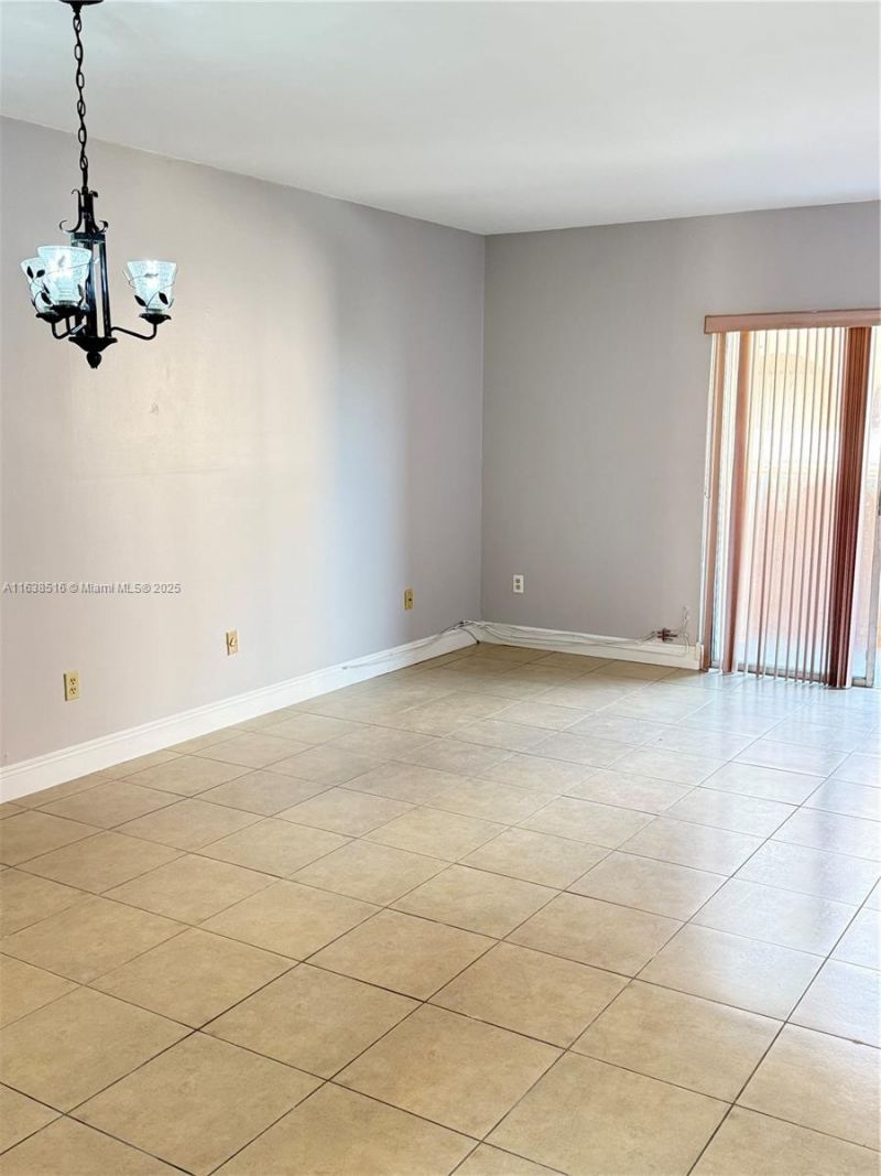 440 E 23rd St, Unit 1219, Hialeah, FL 33013 Photo