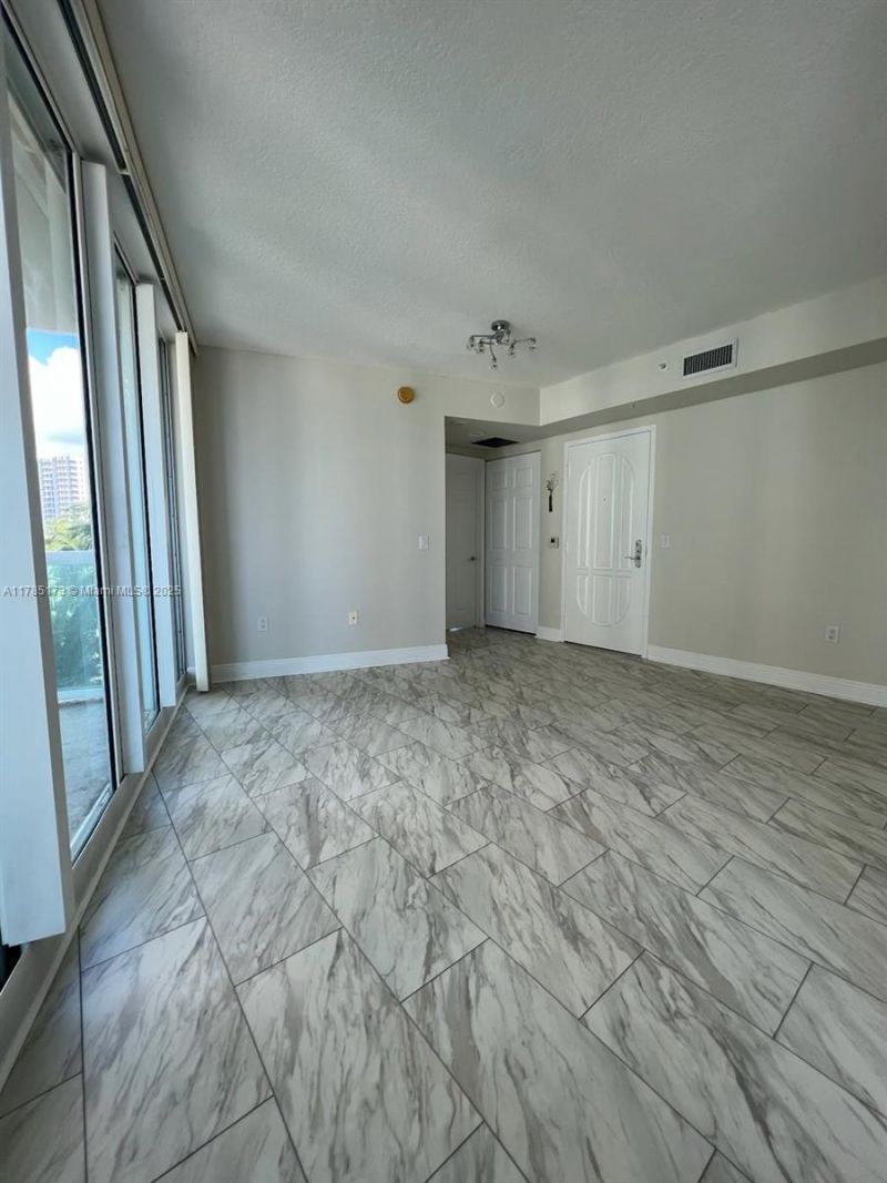 3370 Hidden Bay Dr, Unit 610, Aventura, FL 33180 Photo