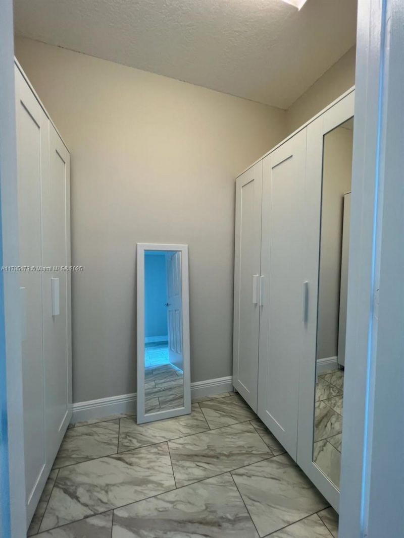 3370 Hidden Bay Dr, Unit 610, Aventura, FL 33180 Photo