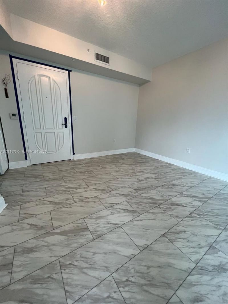 3370 Hidden Bay Dr, Unit 610, Aventura, FL 33180 Photo