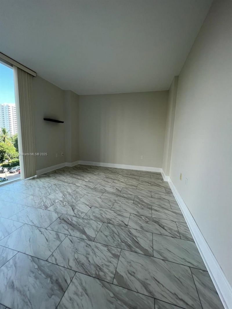 3370 Hidden Bay Dr, Unit 610, Aventura, FL 33180 Photo