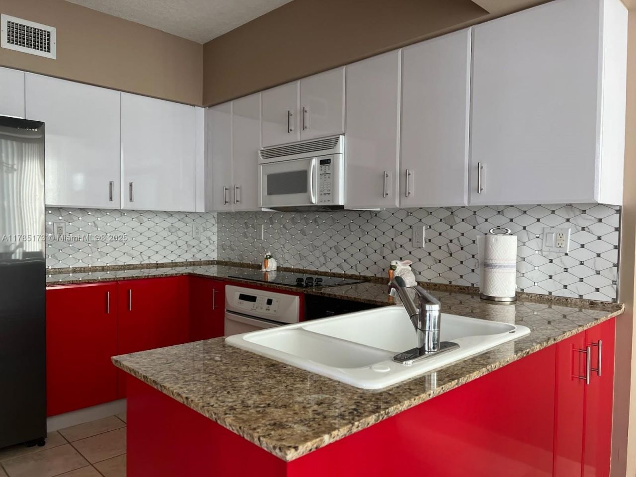 3370 Hidden Bay Dr, Unit 610, Aventura, FL 33180 Photo