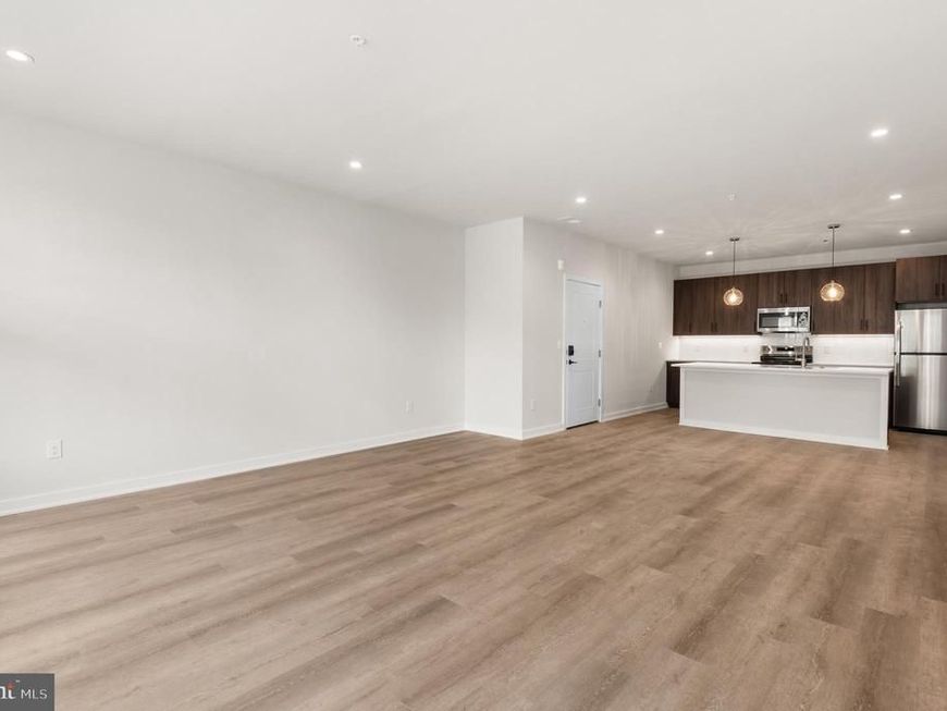 26 S York Road, Unit 401, Hatboro, PA 19040 Main Photo