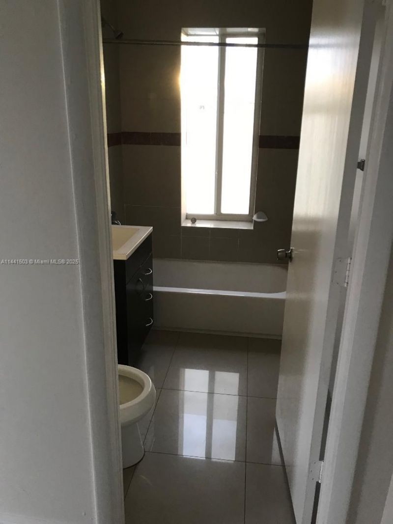 440 SW 5th Ave, Miami, FL 33130 Photo