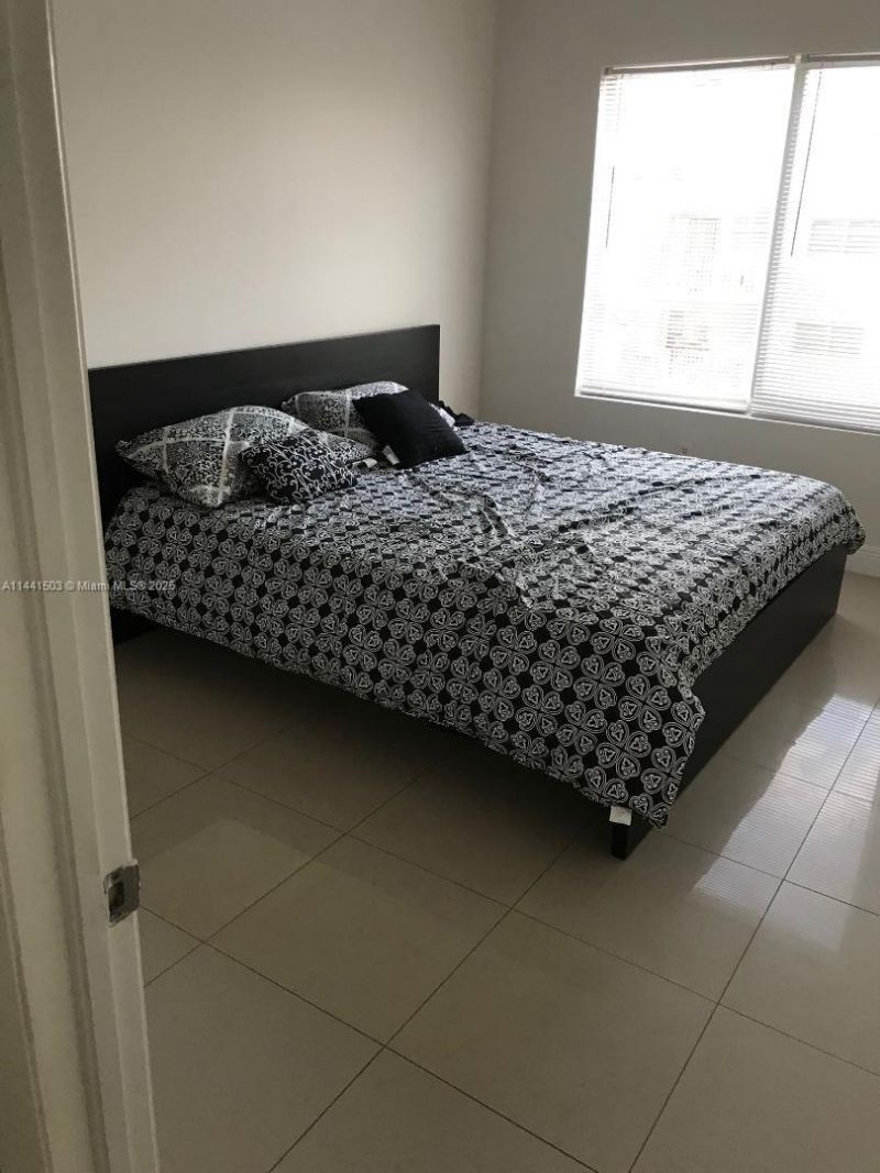 440 SW 5th Ave, Miami, FL 33130 Photo