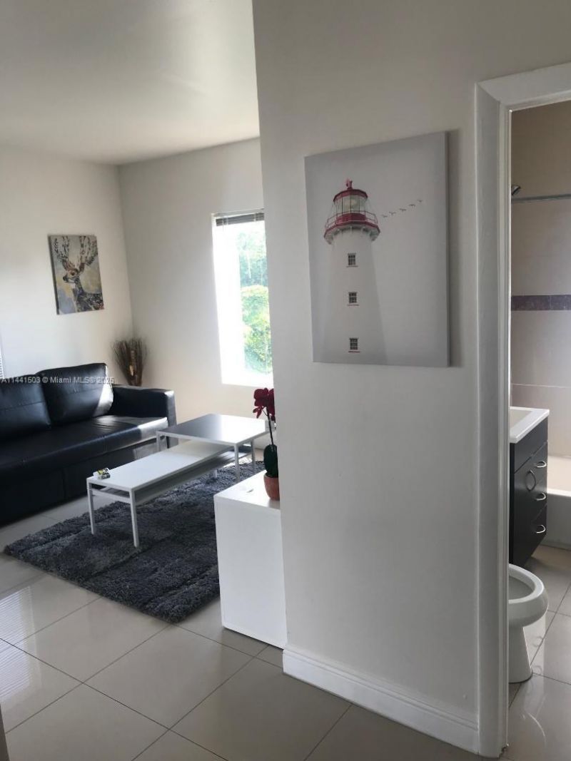 440 SW 5th Ave, Miami, FL 33130 Photo