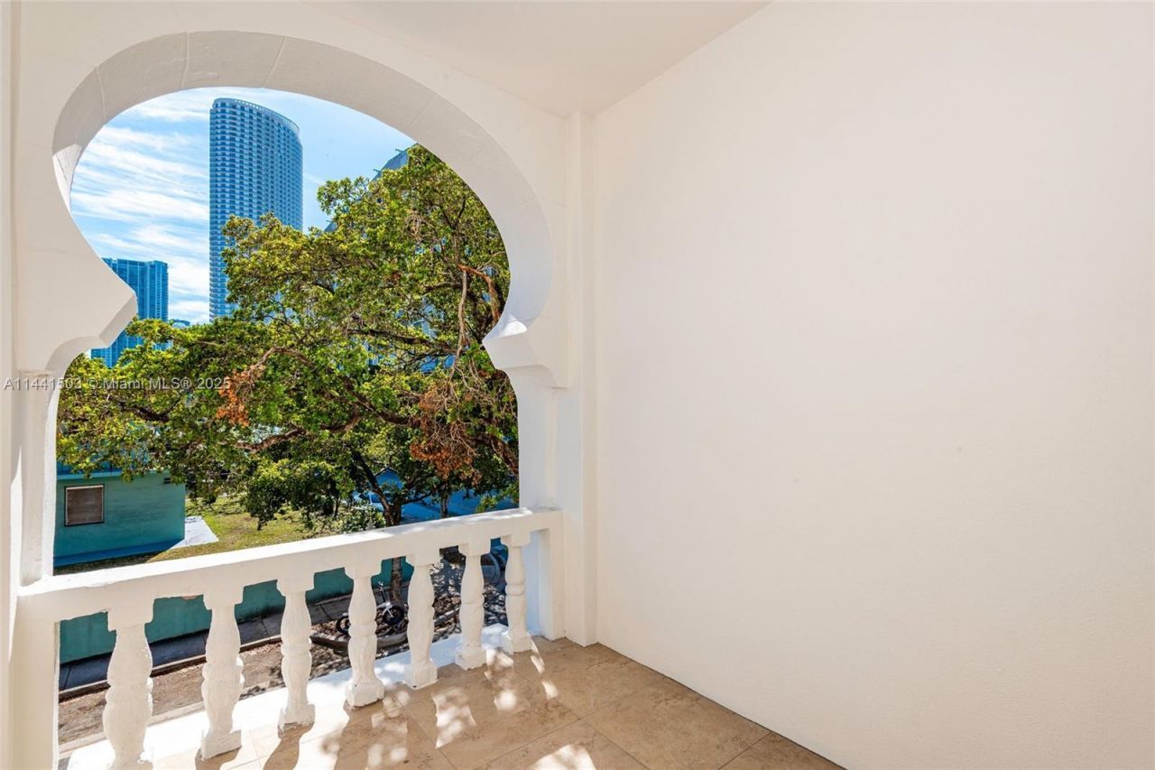 440 SW 5th Ave, Miami, FL 33130 Photo