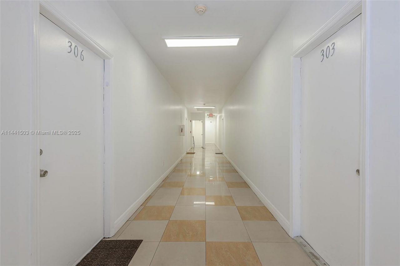 440 SW 5th Ave, Miami, FL 33130 Photo