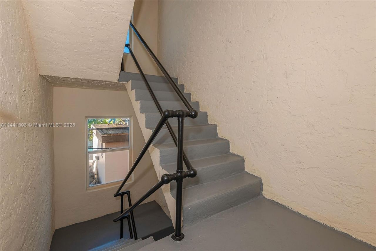 440 SW 5th Ave, Miami, FL 33130 Photo