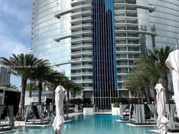 851 NE 1st Ave, Unit 3002, Miami, FL 33132