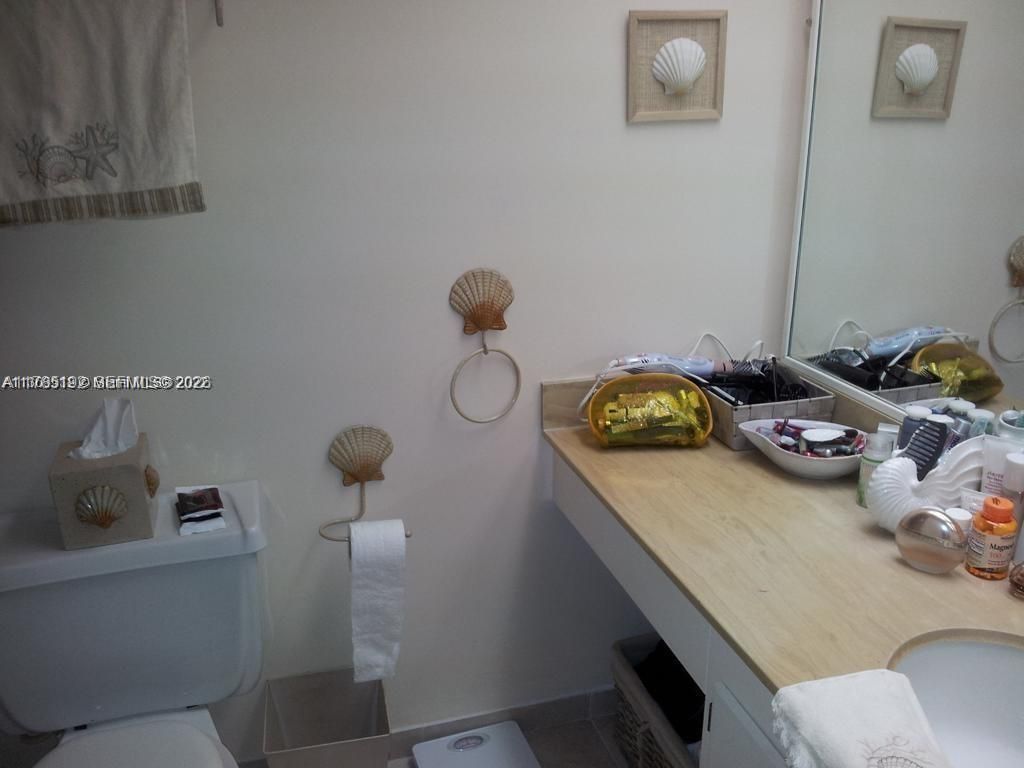 250 174th St, Unit 706, Sunny Isles Beach, FL 33160 Photo