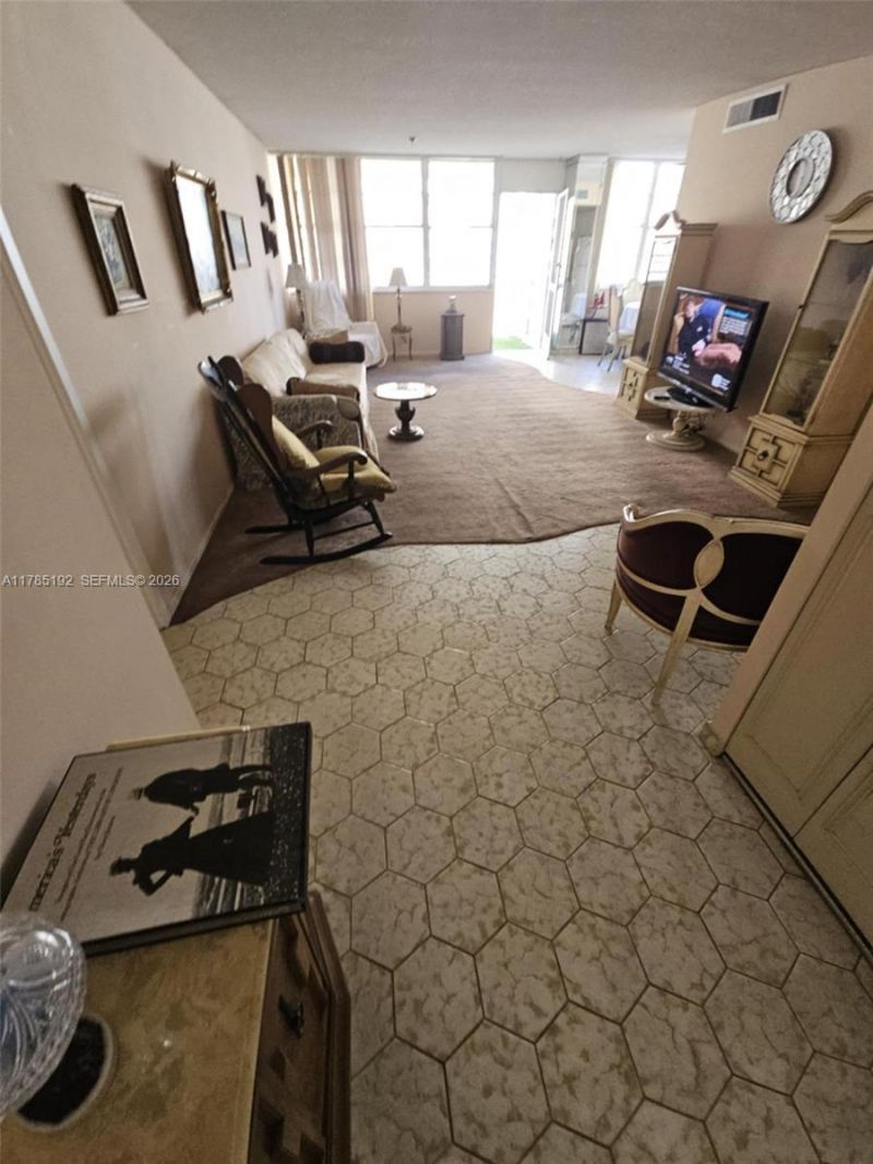 250 174th St, Unit 706, Sunny Isles Beach, FL 33160 Photo