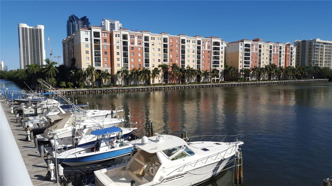 250 174th St, Unit 706, Sunny Isles Beach, FL 33160 Photo