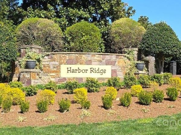 208 Ridge Top Drive, Connelly Springs, NC 28612